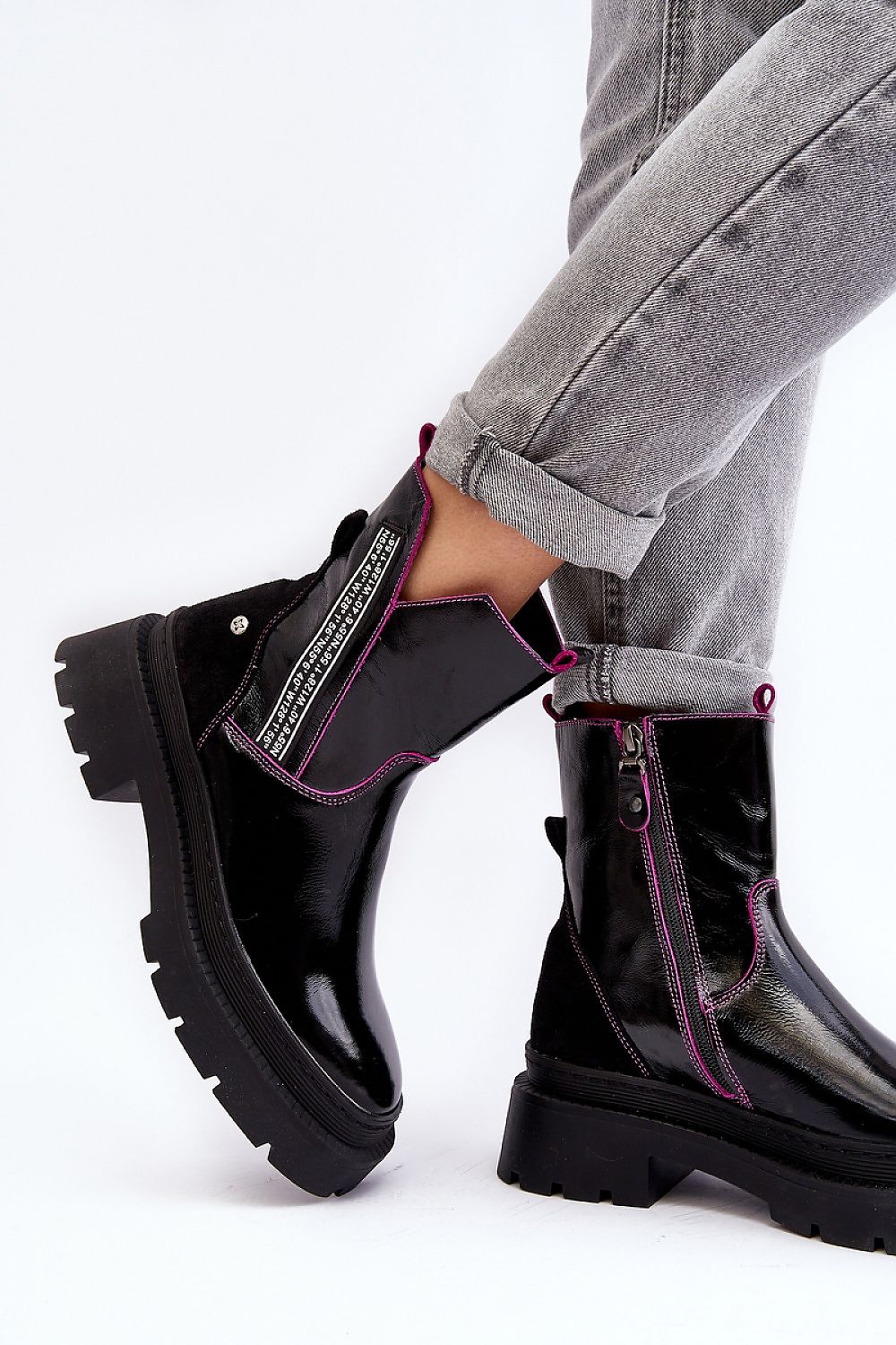  Ниски обувки с ток model 190707 Step in style 