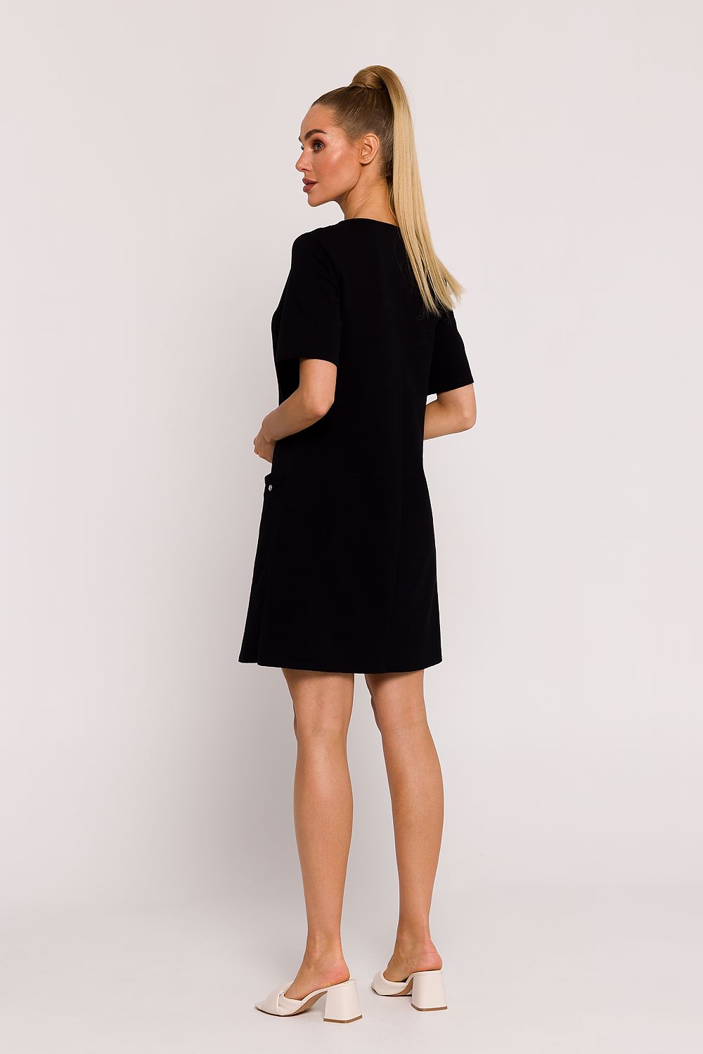  Дневна рокля model 193564 Moe 