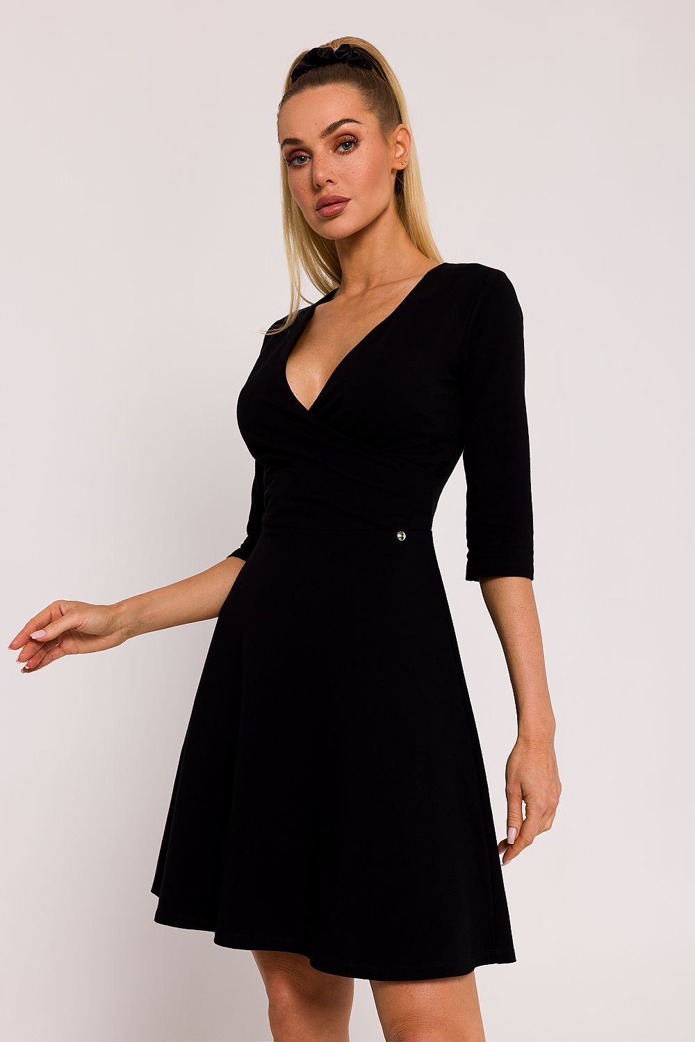  Дневна рокля model 193572 Moe 