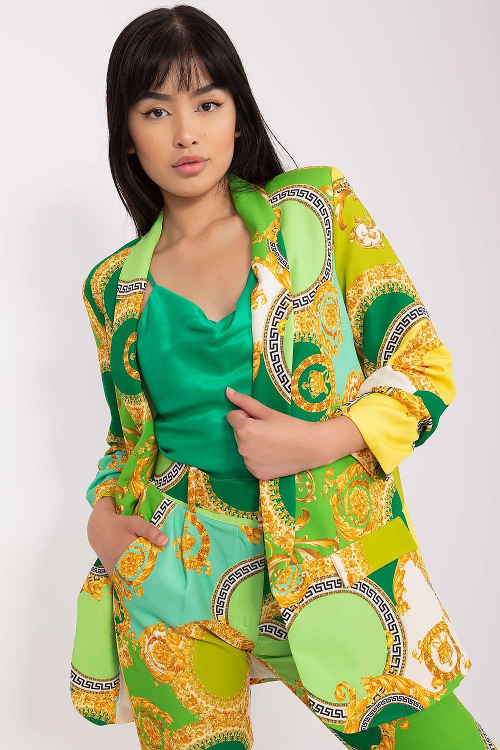  Яке model 196155 Italy Moda 