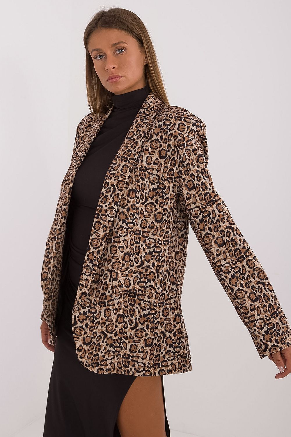  Яке model 199967 Italy Moda 