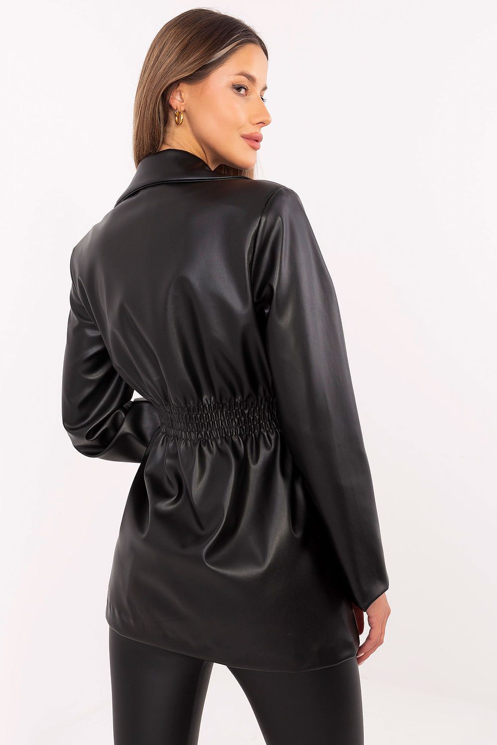  Яке model 203937 Italy Moda 