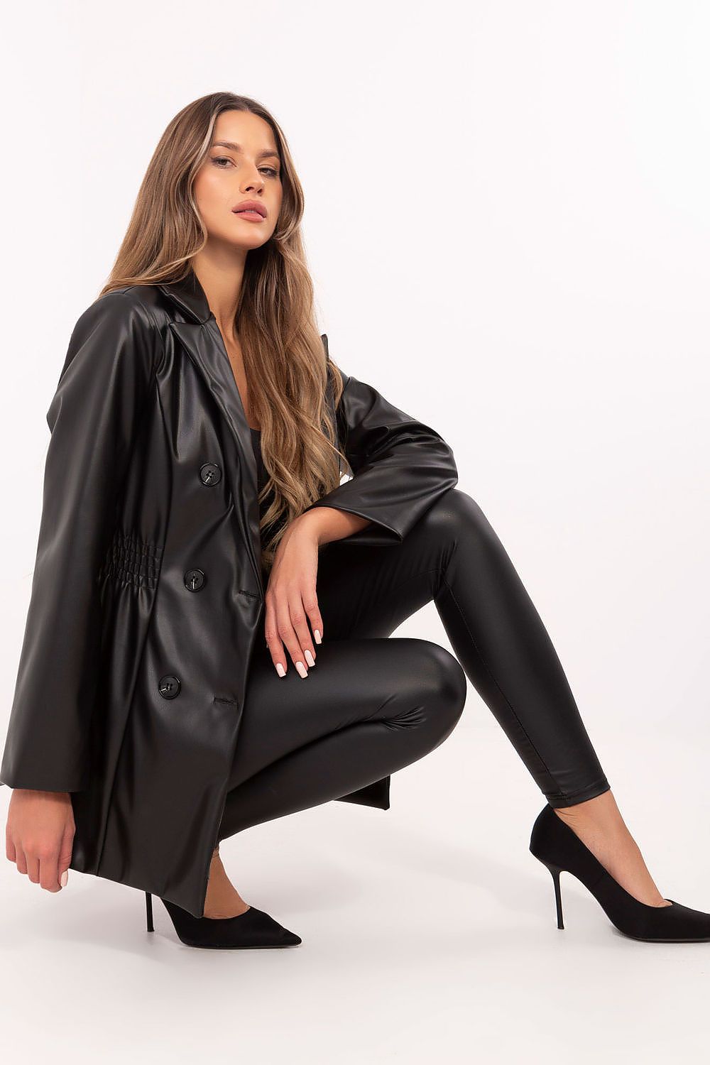  Яке model 203937 Italy Moda 