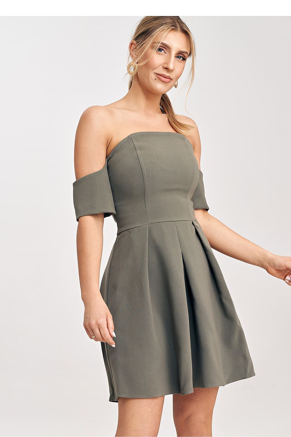  Вечерна рокля model 204342 Figl 