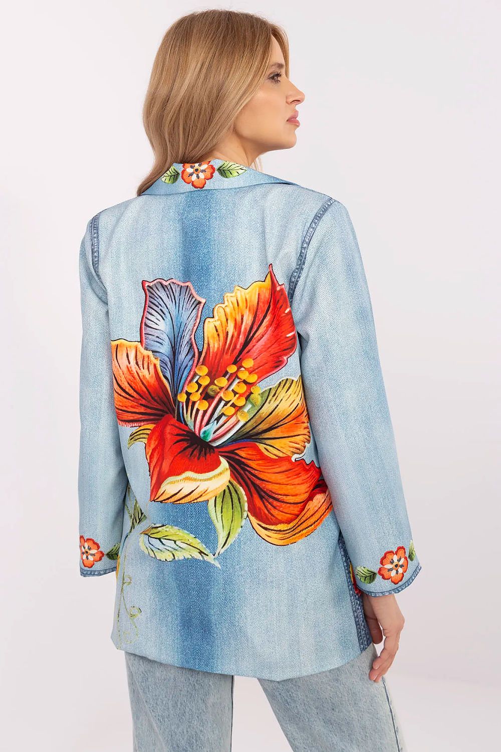  Яке model 209678 Italy Moda 
