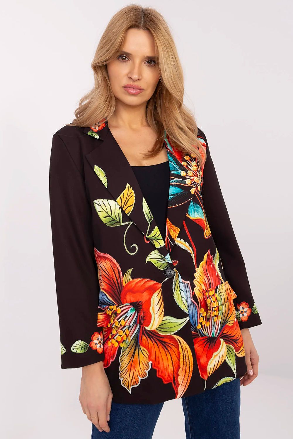  Яке model 209679 Italy Moda 
