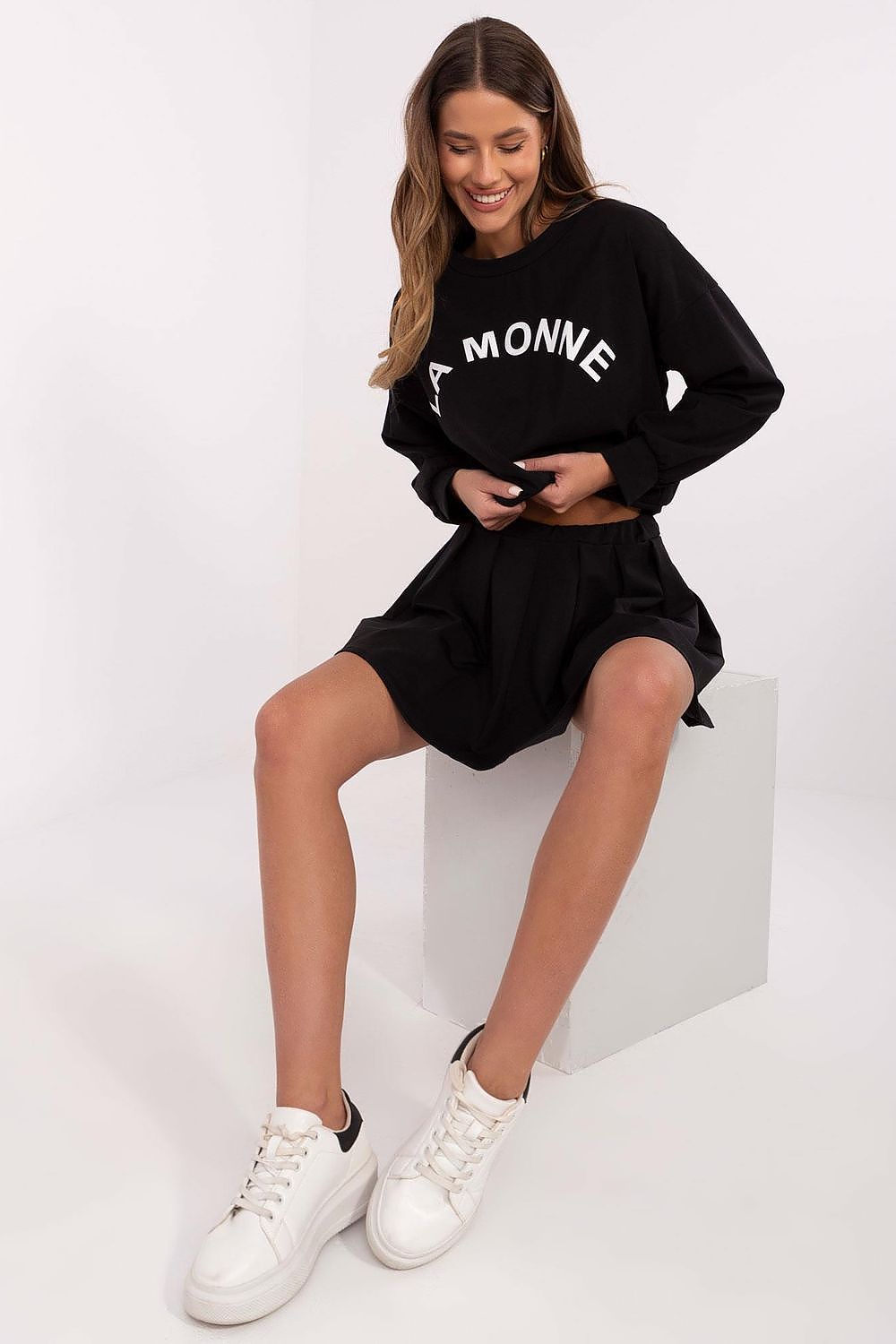 Задайте model 209704 Italy Moda 