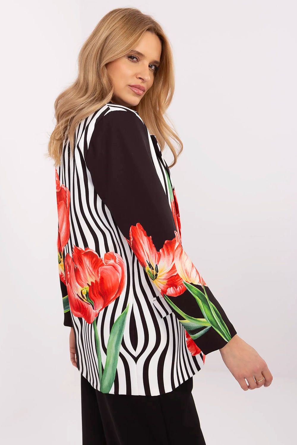  Яке model 209829 Italy Moda 
