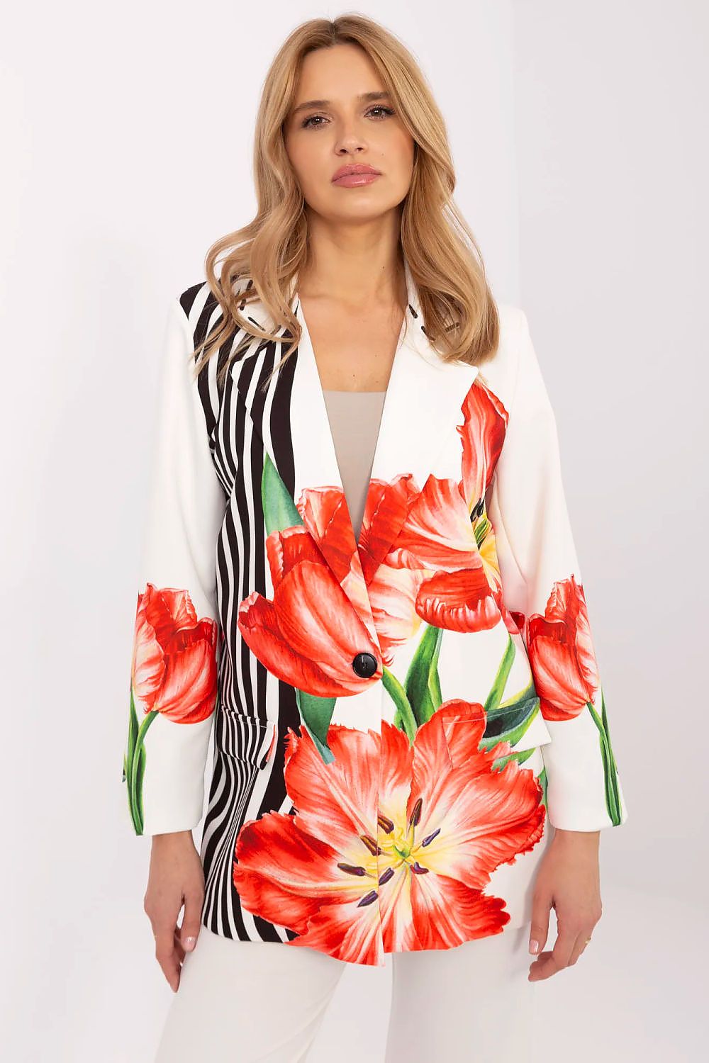  Яке model 209830 Italy Moda 