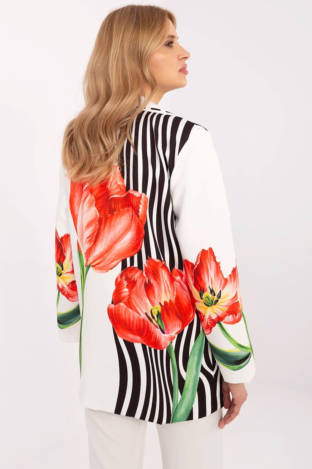  Яке model 209830 Italy Moda 