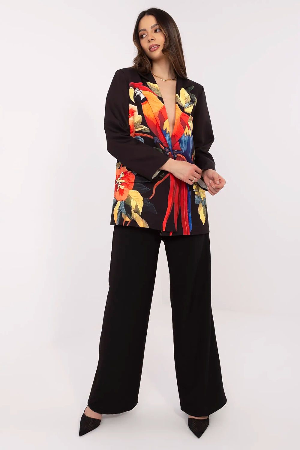  Яке model 212531 Italy Moda 