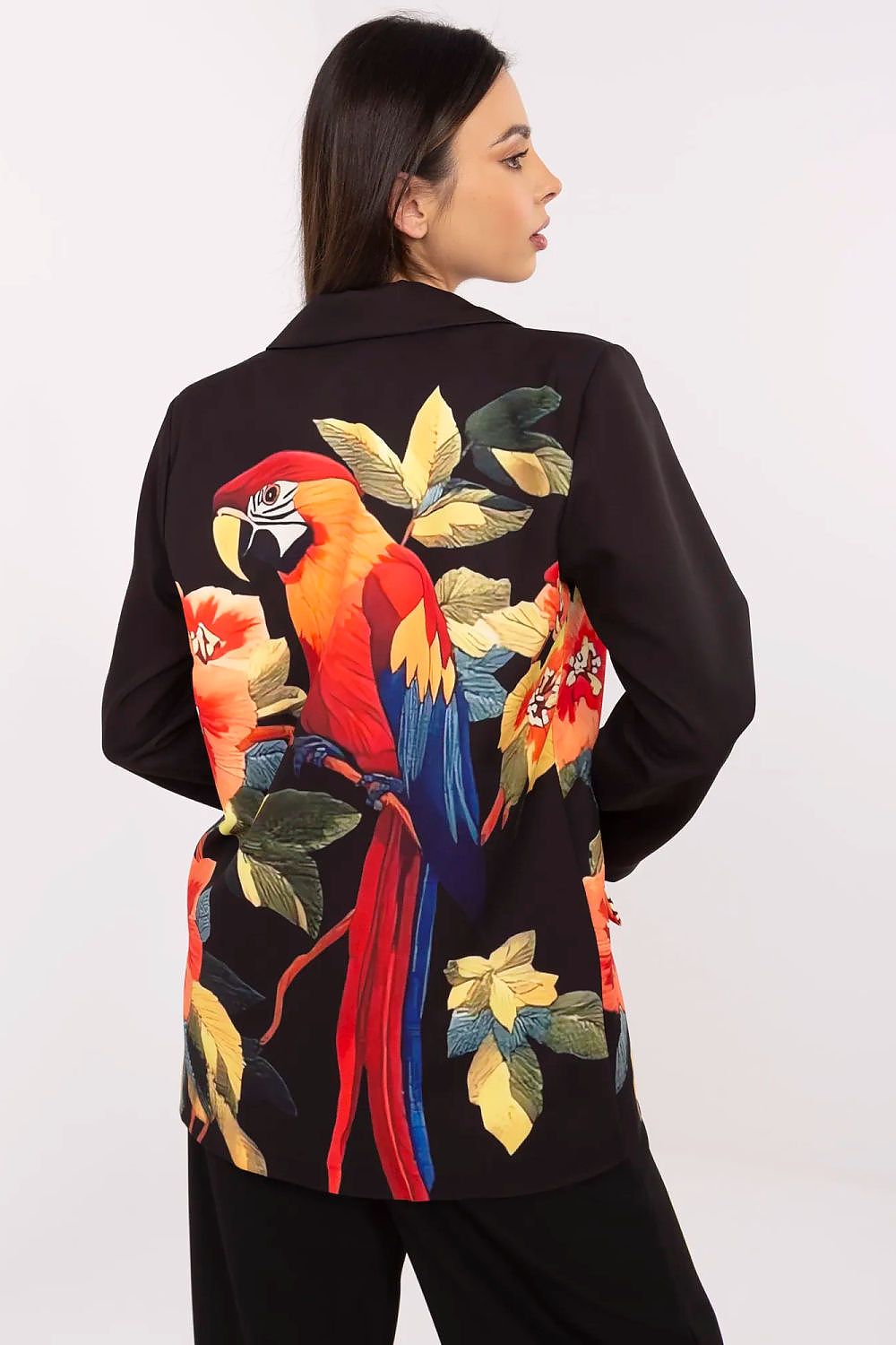  Яке model 212531 Italy Moda 
