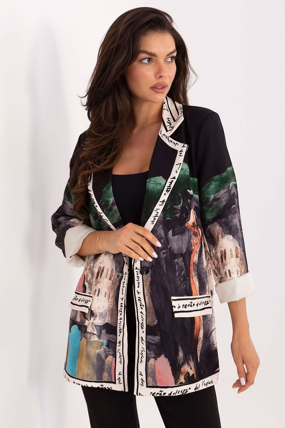  Яке model 218428 Italy Moda 