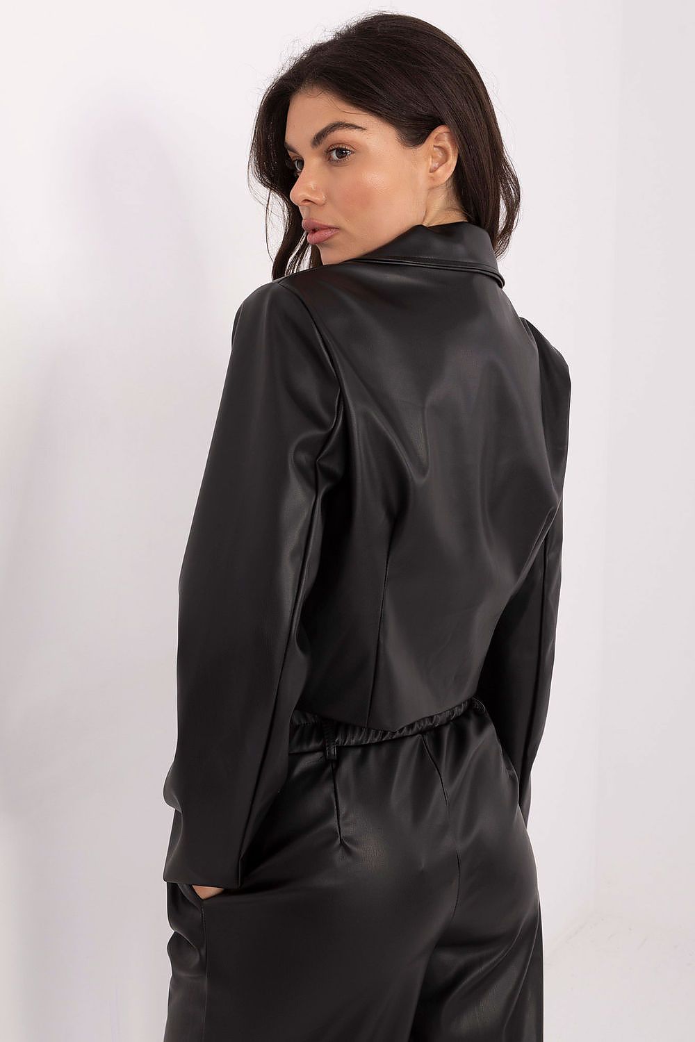  Яке model 221086 Italy Moda 