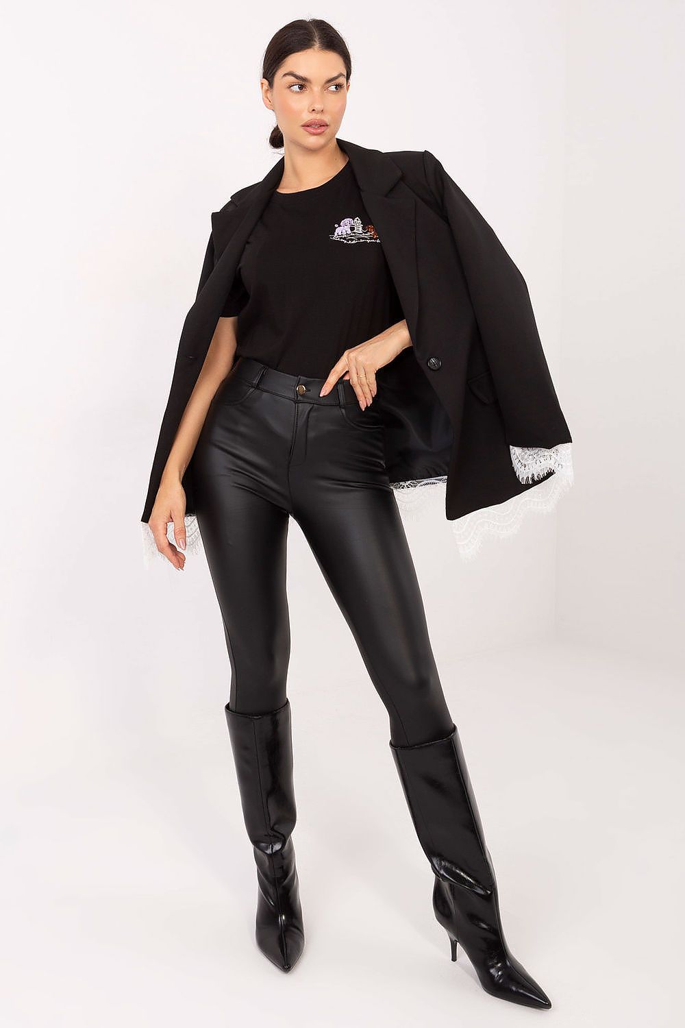  Яке model 222185 Italy Moda 