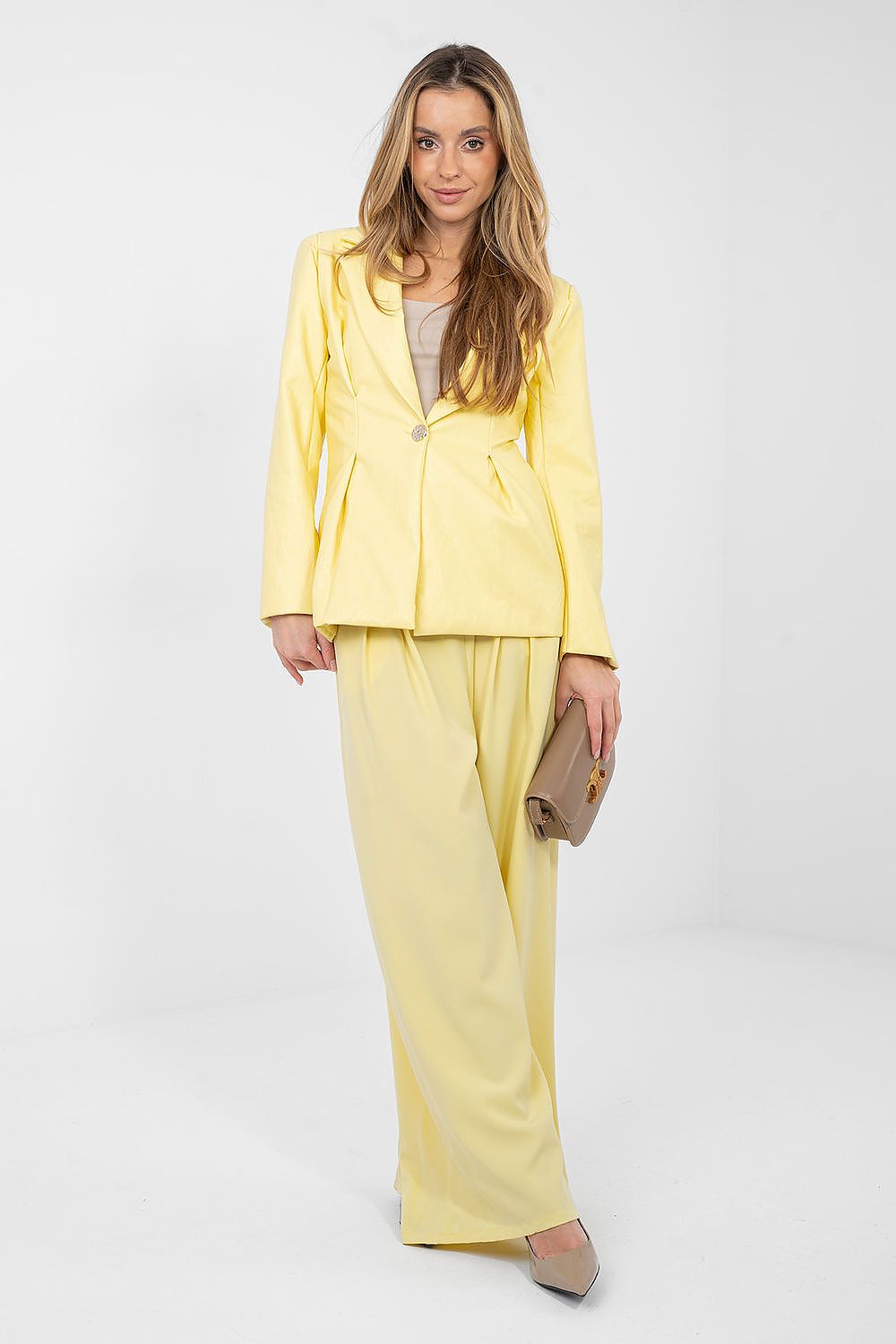  Яке model 223811 Rue Paris 