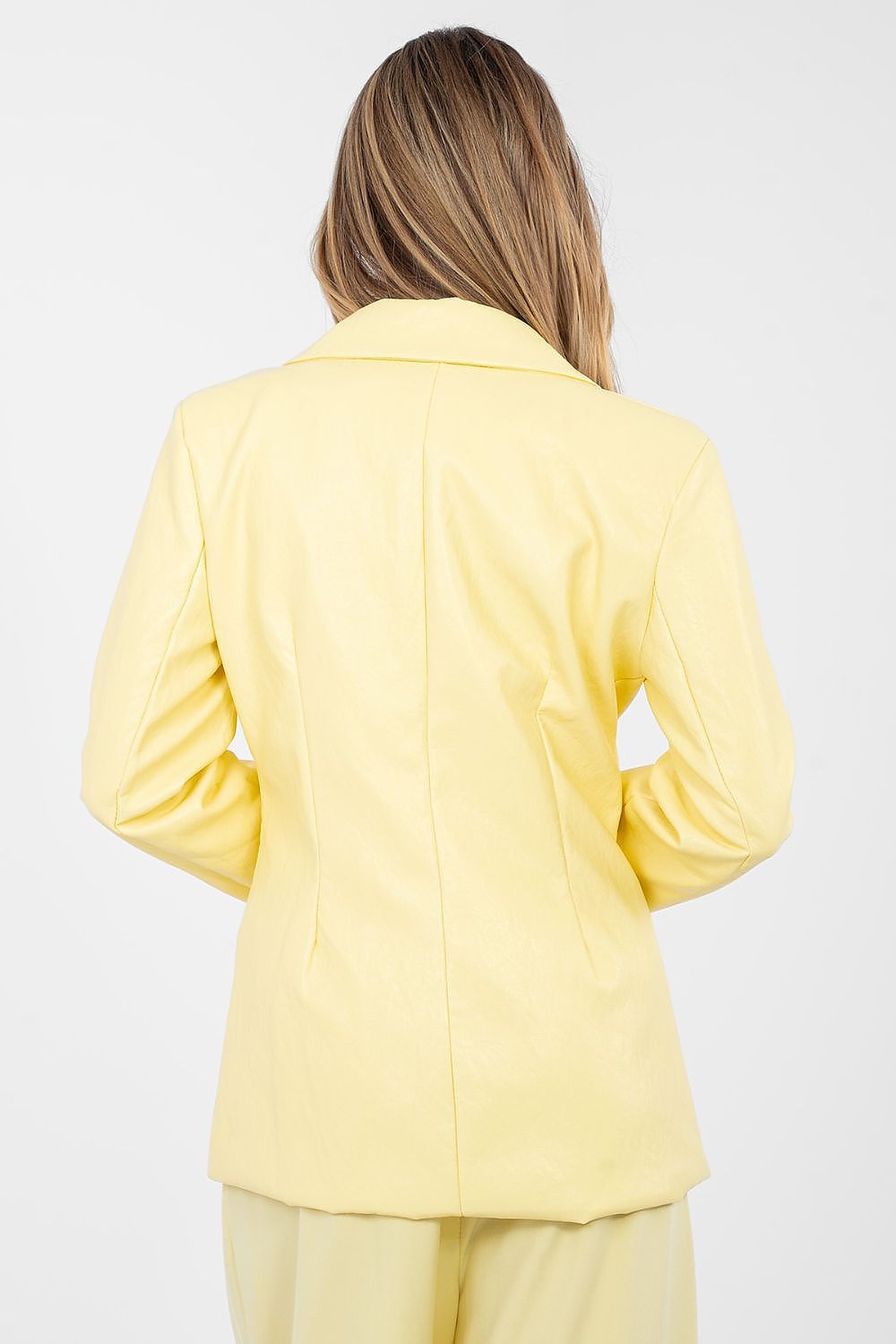  Яке model 223811 Rue Paris 