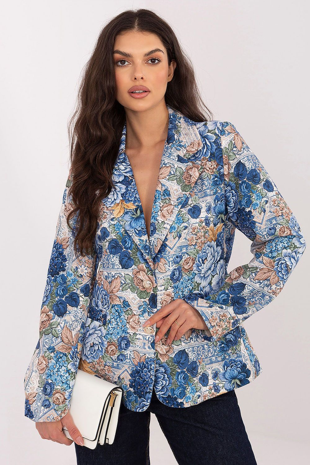  Яке model 226001 Italy Moda 