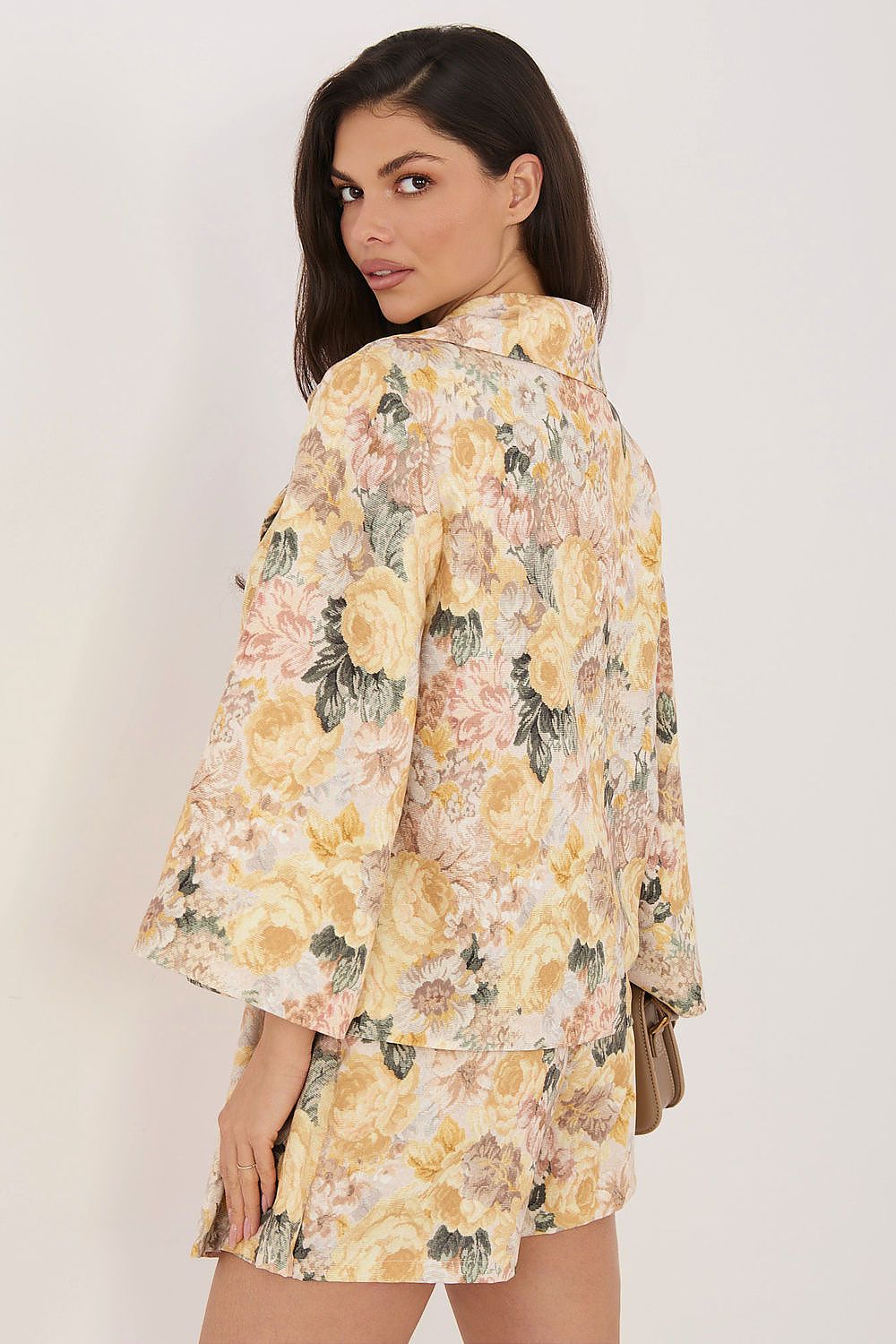  Яке model 226216 Italy Moda 
