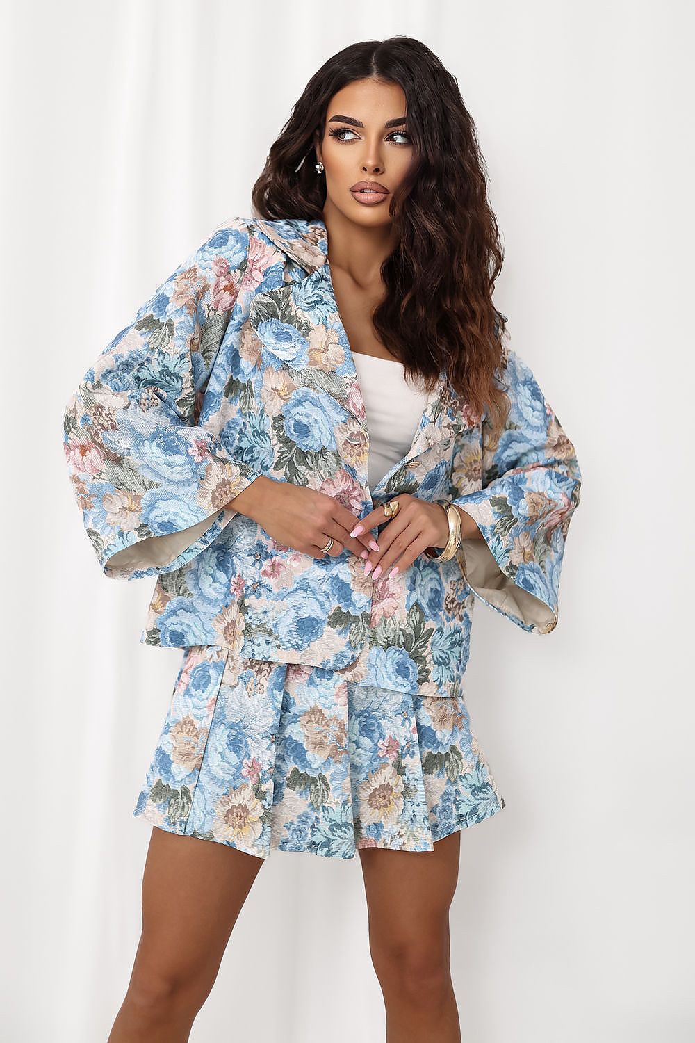  Яке model 226466 Italy Moda 