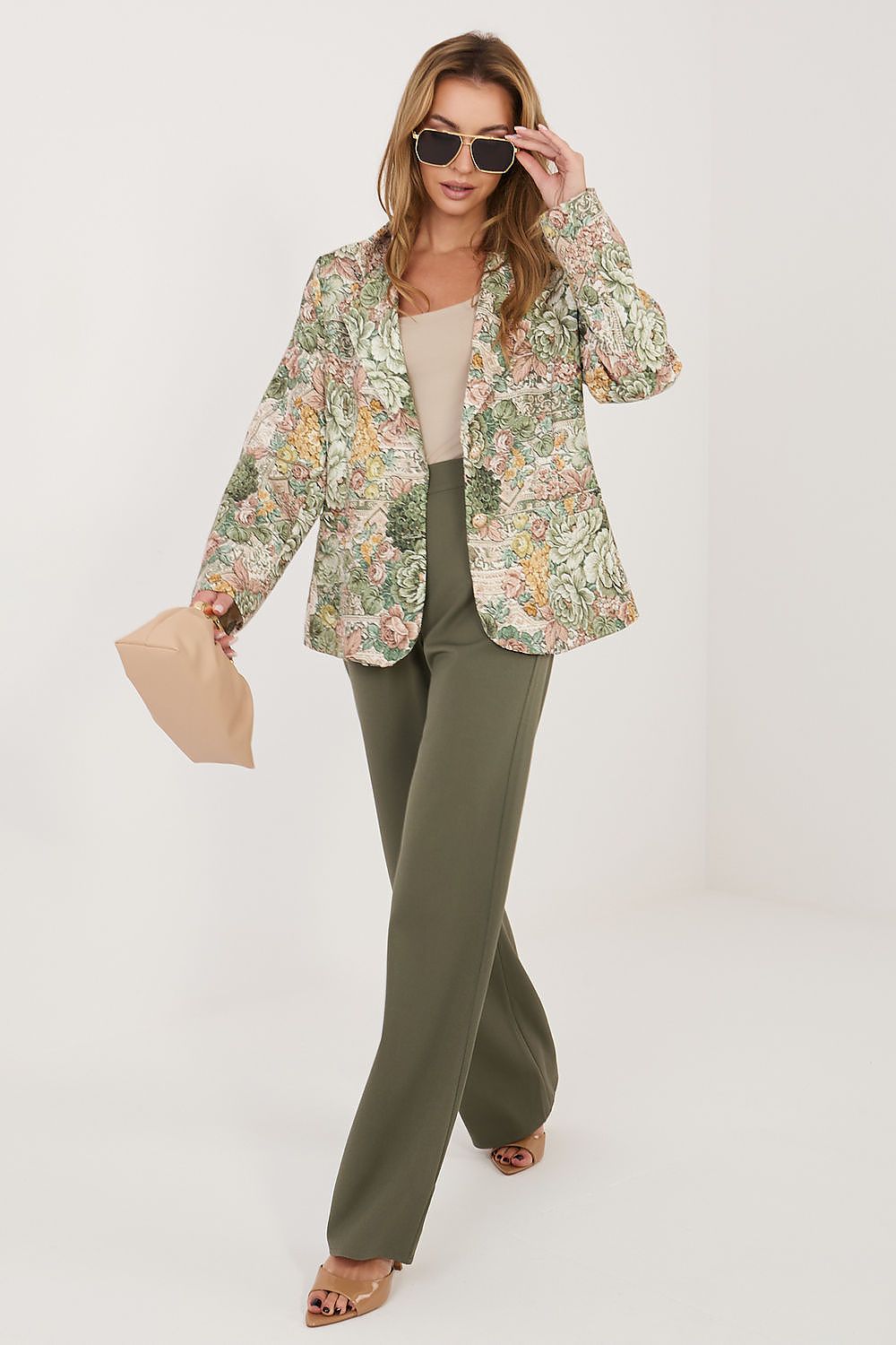  Яке model 226473 Italy Moda 