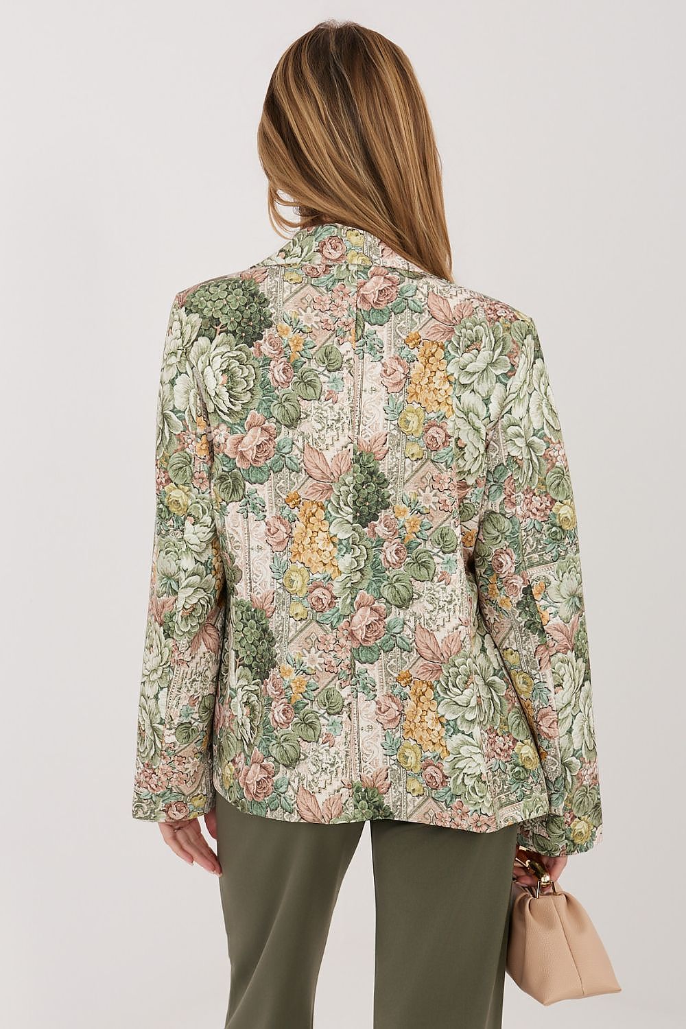  Яке model 226473 Italy Moda 