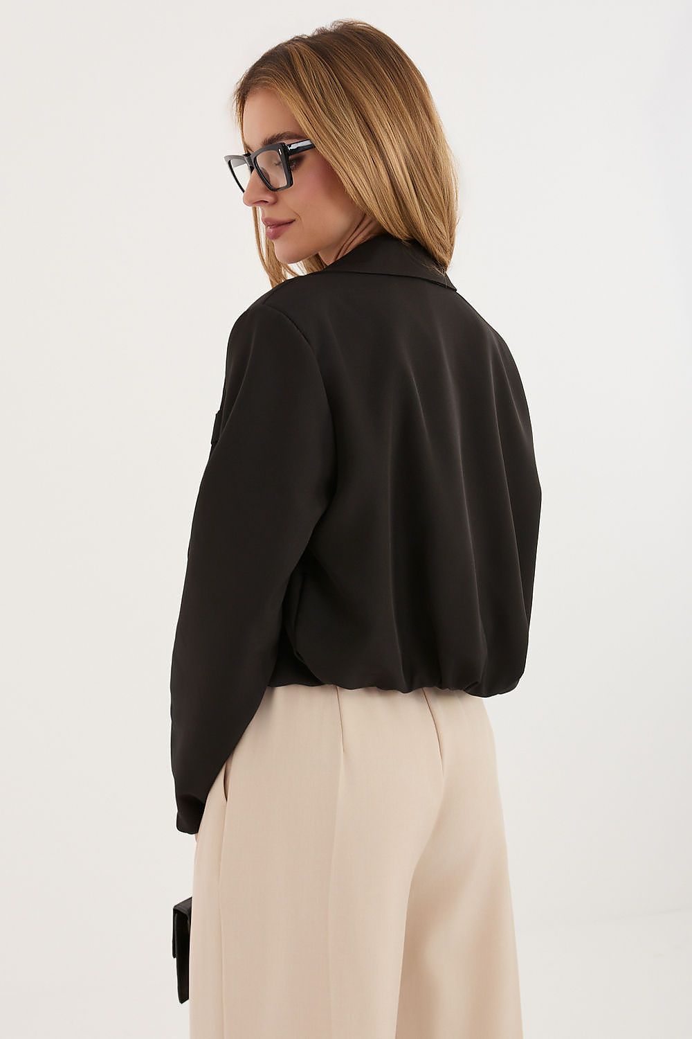  Яке model 227547 Italy Moda 