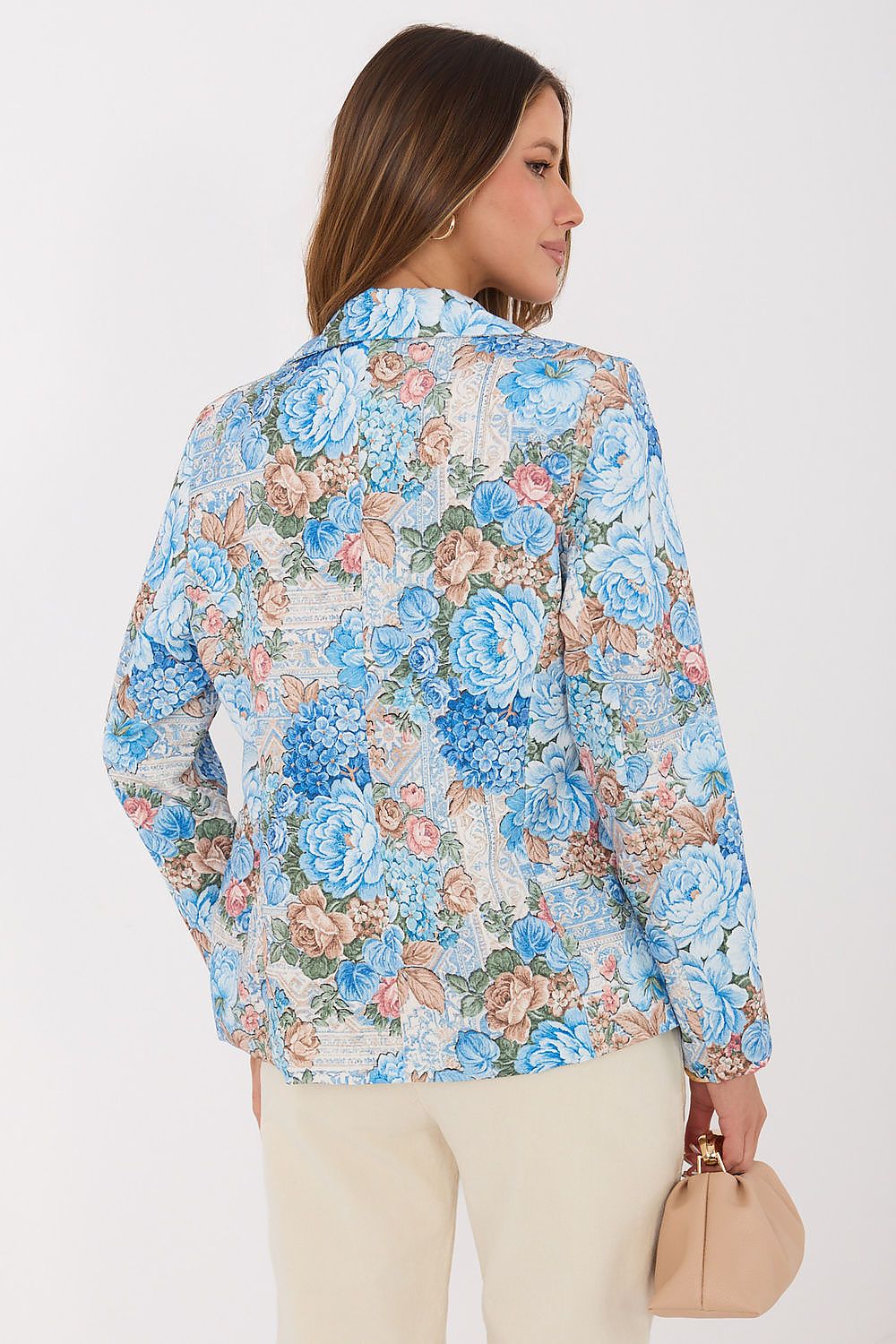  Яке model 227639 Italy Moda 