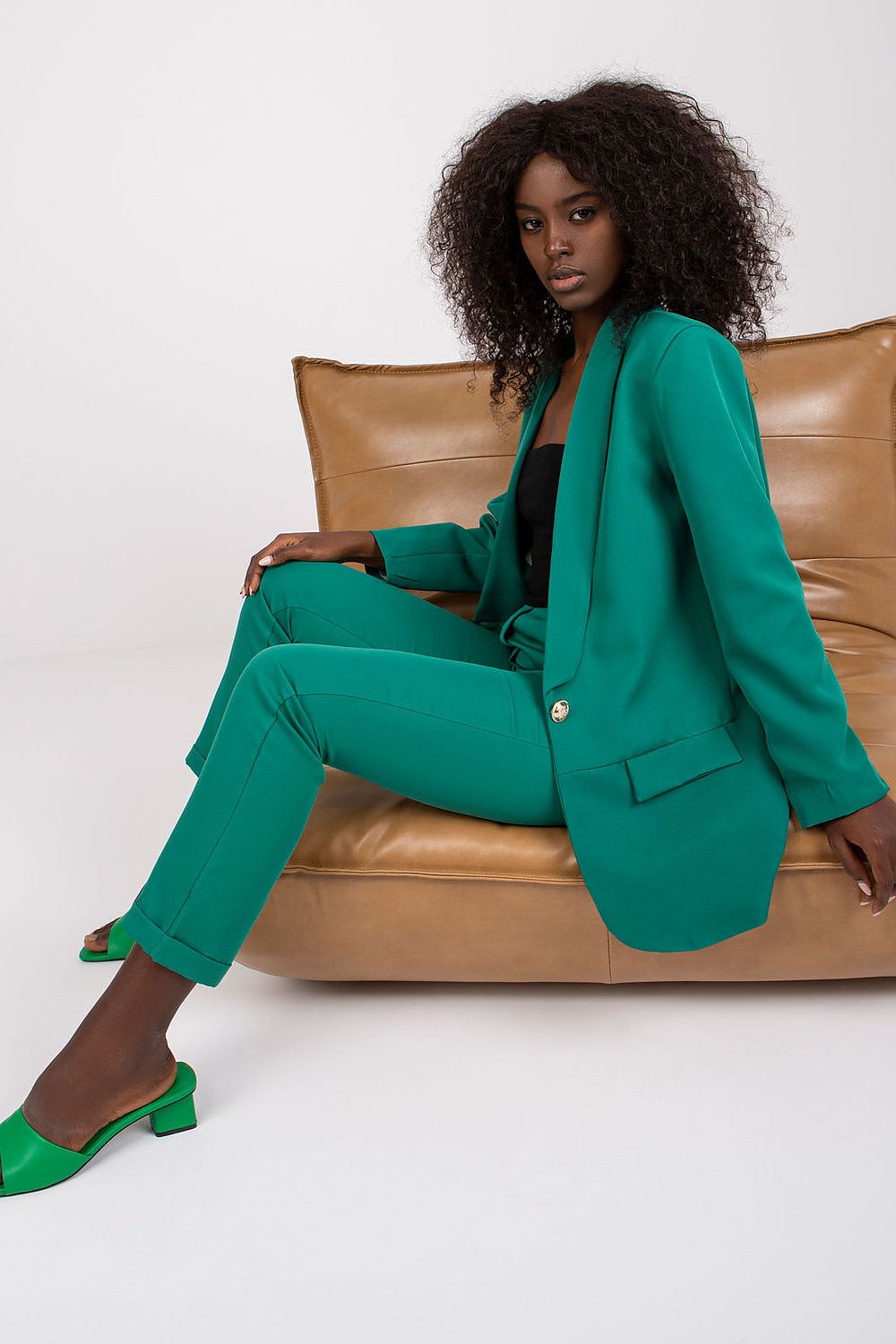  Яке model 162537 Italy Moda 