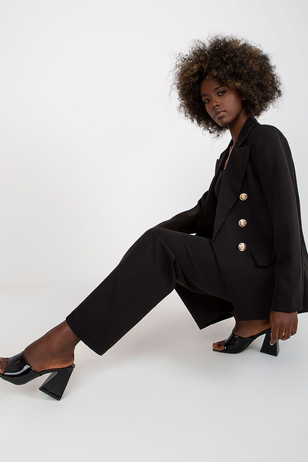  Яке model 166896 Italy Moda 