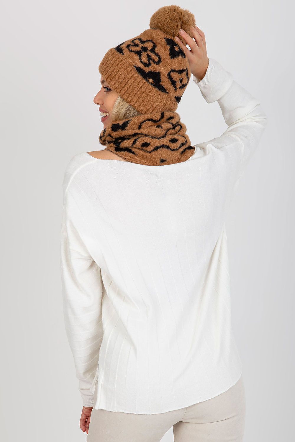  Cap model 185917 AT 